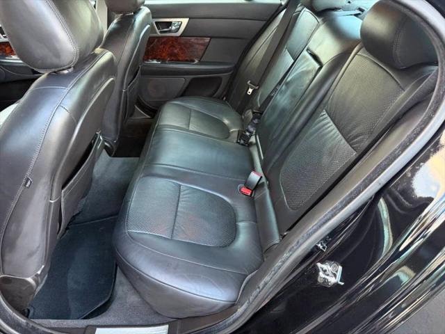 2010 Jaguar XF Premium