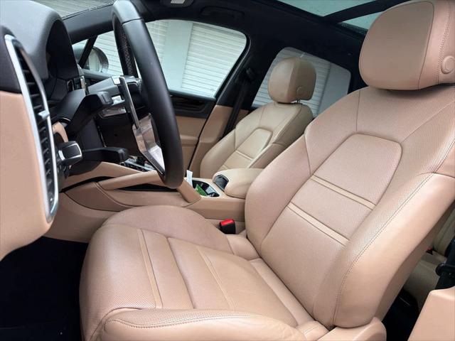 2023 Porsche Cayenne Unknown