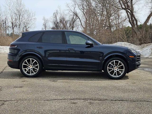 2024 Porsche Cayenne Unknown