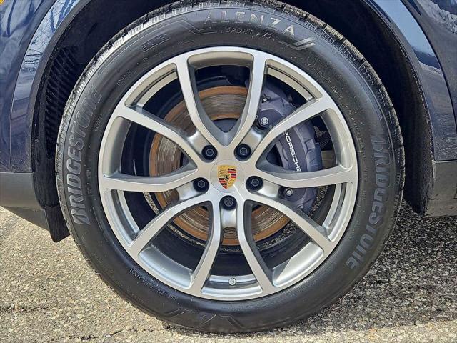 2024 Porsche Cayenne Unknown