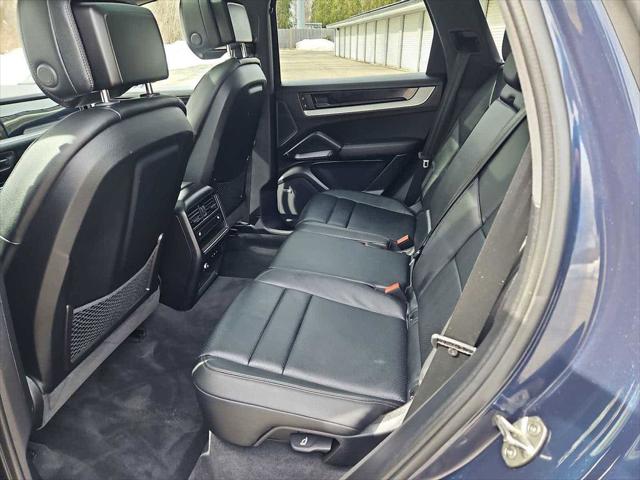 2024 Porsche Cayenne Unknown