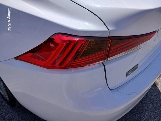 2018 Lexus IS 300 300