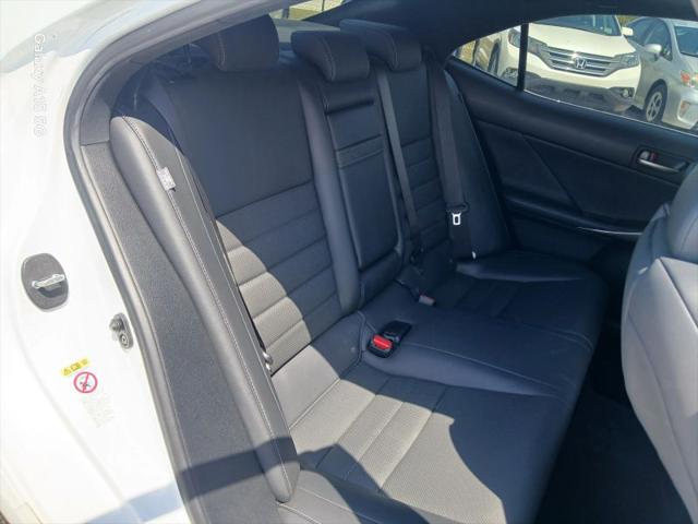 2018 Lexus IS 300 300