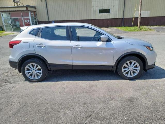 2017 Nissan Rogue Sport S