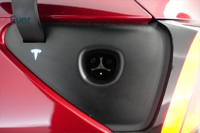 2024 Tesla Model Y Performance Dual Motor All-Wheel Drive