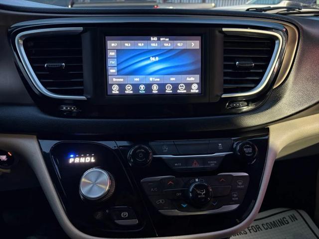 2021 Chrysler Voyager LXI