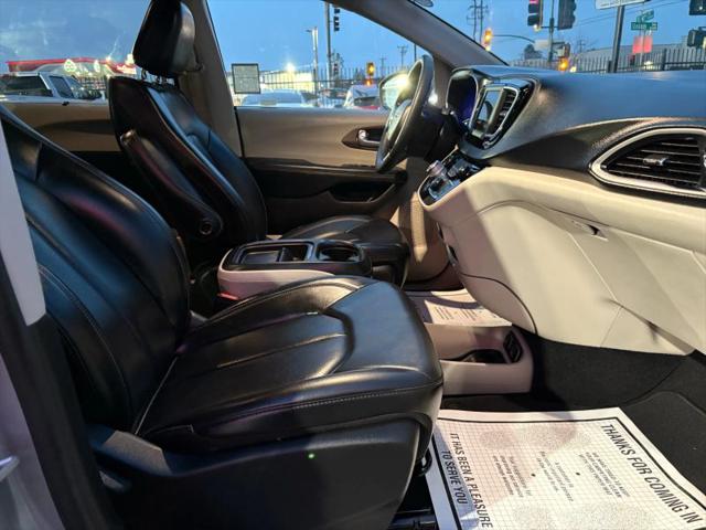 2021 Chrysler Voyager LXI