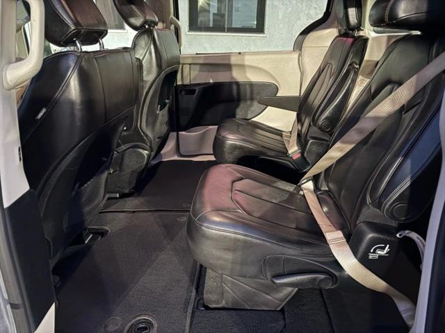 2021 Chrysler Voyager LXI