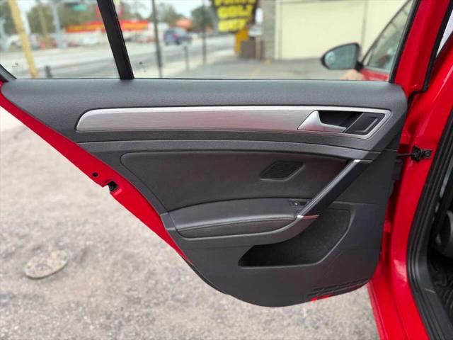 2015 Volkswagen Golf TSI S 4-Door