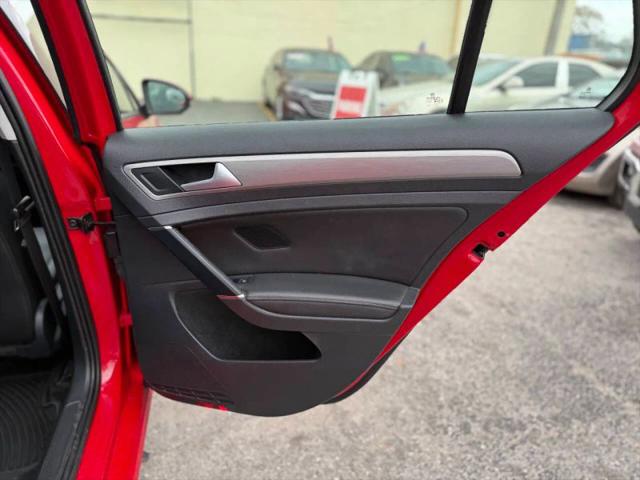 2015 Volkswagen Golf TSI S 4-Door