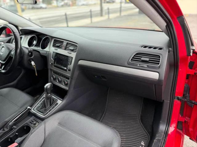 2015 Volkswagen Golf TSI S 4-Door