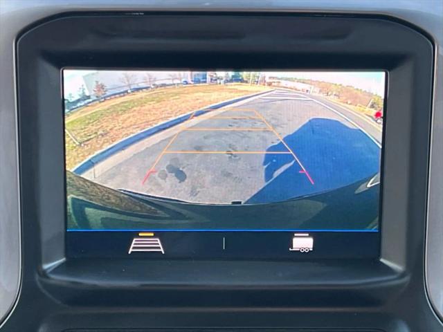 2021 Chevrolet Silverado 1500 4WD Crew Cab Short Bed Custom