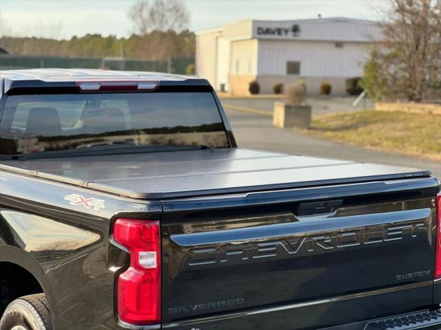 2021 Chevrolet Silverado 1500 4WD Crew Cab Short Bed Custom