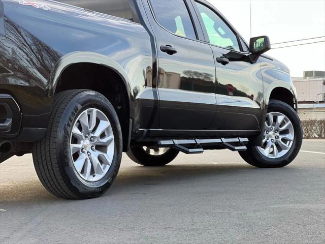 2021 Chevrolet Silverado 1500 4WD Crew Cab Short Bed Custom