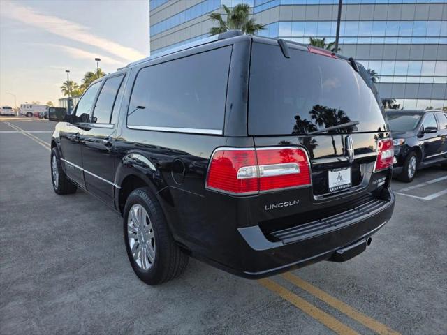 2012 Lincoln Navigator L Base