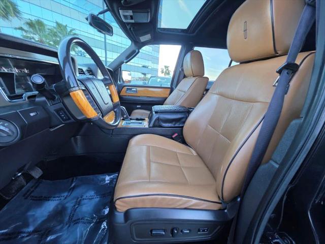 2012 Lincoln Navigator L Base