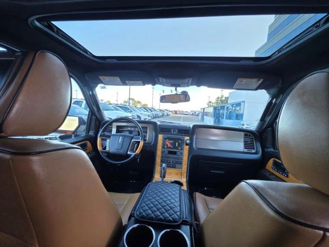 2012 Lincoln Navigator L Base