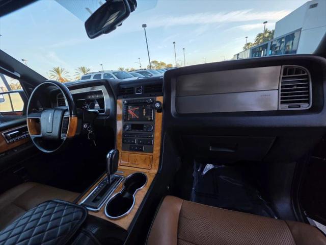 2012 Lincoln Navigator L Base