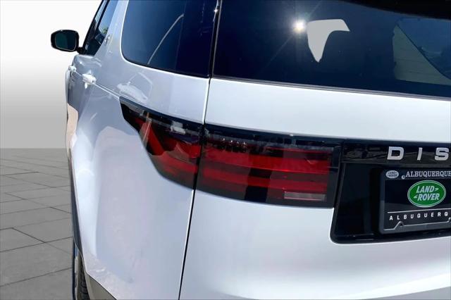 2026 Land Rover Discovery S