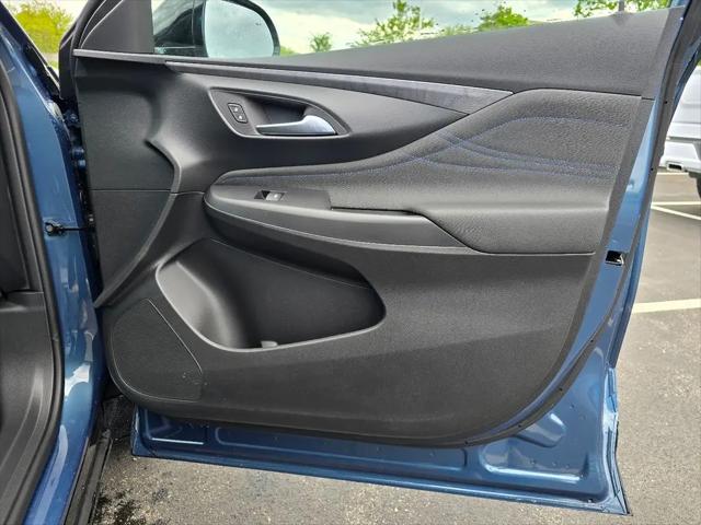 2026 Buick NV Sport Touring FWD