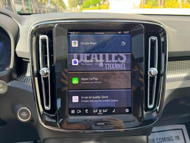 2025 Volvo XC40 B5 Plus Dark Theme
