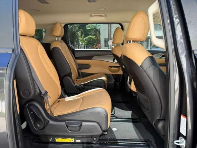 2024 Kia Carnival MPV LX Seat Package