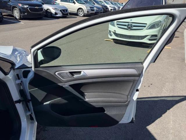 2015 Volkswagen e-Golf SEL Premium