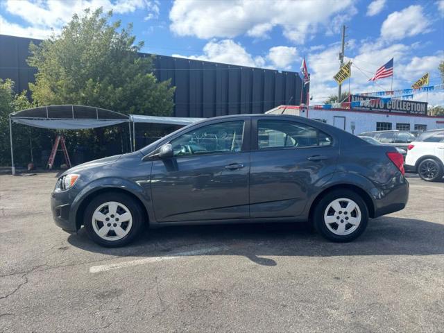 2013 Chevrolet Sonic LS Auto