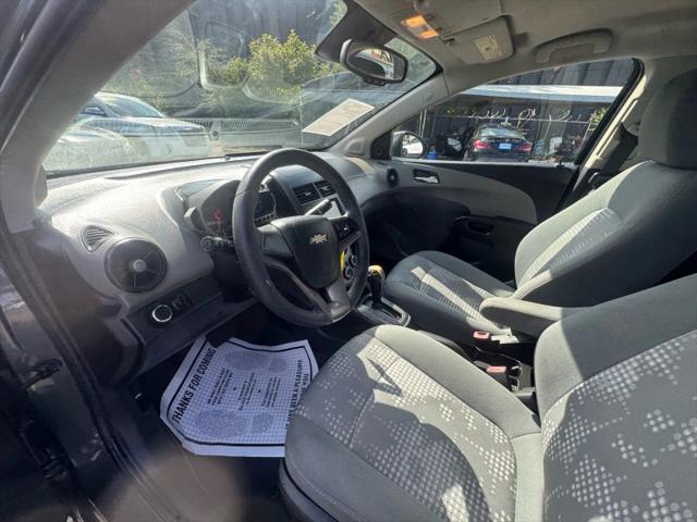 2013 Chevrolet Sonic LS Auto