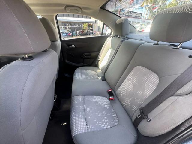 2013 Chevrolet Sonic LS Auto