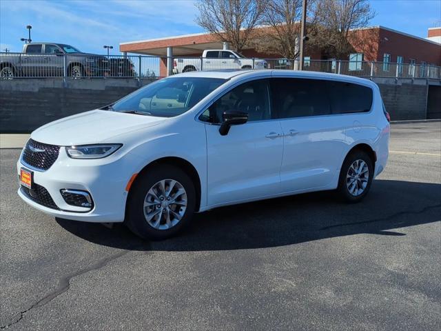 2026 Chrysler Pacifica Limited AWD