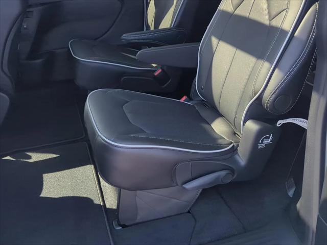 2026 Chrysler Pacifica Limited AWD