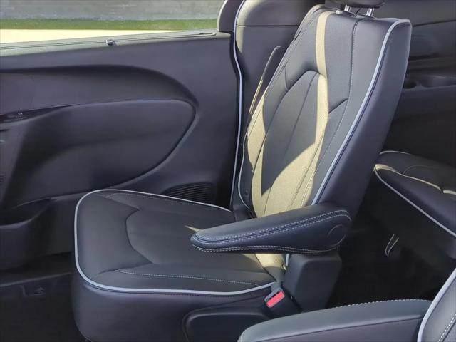 2026 Chrysler Pacifica Limited AWD