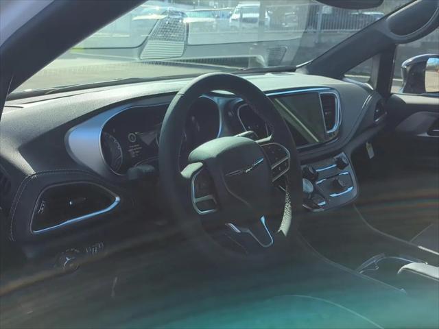 2026 Chrysler Pacifica Limited AWD