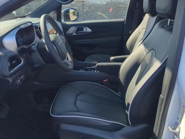 2026 Chrysler Pacifica Limited AWD