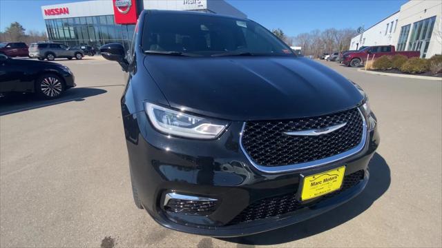 2026 Chrysler Pacifica Select AWD