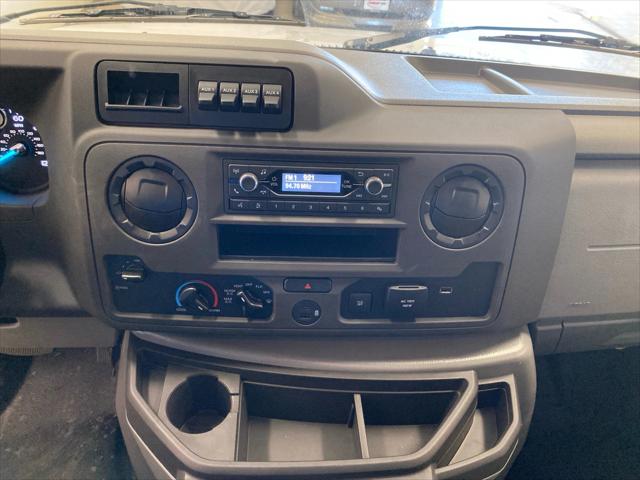 2027 Ford E-Series Cutaway E-350 SRW 138 WB
