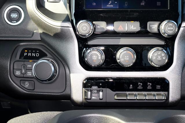 2026 Ram 1500 Express Crew Cab 4x4 57 Box