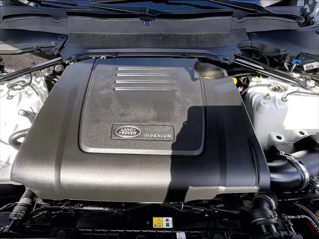 2025 Land Rover Discovery P300 S