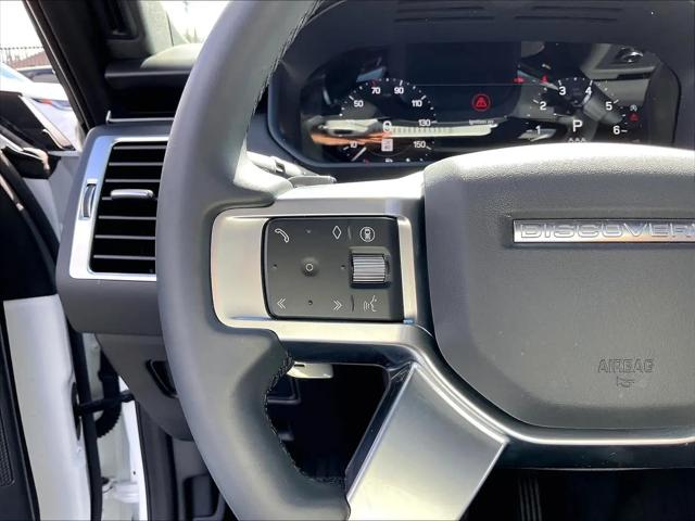 2025 Land Rover Discovery P300 S