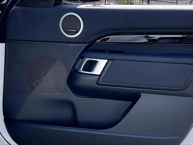 2025 Land Rover Discovery P300 S