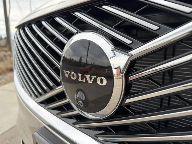 2026 Volvo XC90 Plug-In Hybrid Plus, T8 AWD, Electric/Gasoline, Bright, 6 Seats