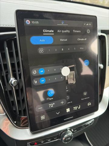 2026 Volvo XC90 Plug-In Hybrid Plus, T8 AWD, Electric/Gasoline, Bright, 6 Seats