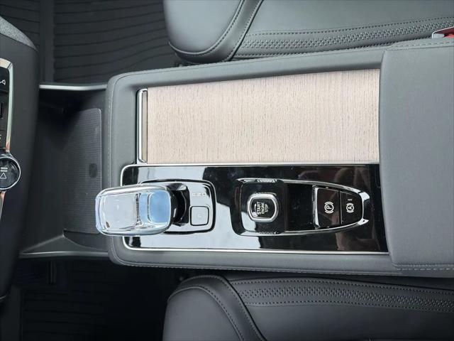 2026 Volvo XC90 Plug-In Hybrid Plus, T8 AWD, Electric/Gasoline, Bright, 6 Seats