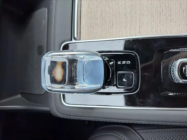2026 Volvo XC90 Plug-In Hybrid Plus, T8 AWD, Electric/Gasoline, Bright, 6 Seats