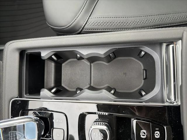 2026 Volvo XC90 Plug-In Hybrid Plus, T8 AWD, Electric/Gasoline, Bright, 6 Seats