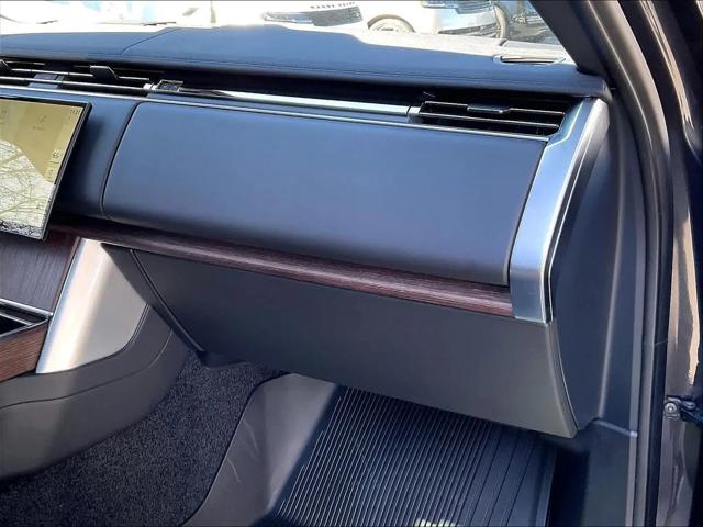 2026 Land Rover Range Rover P400 SE