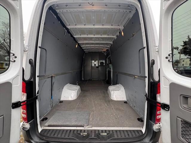 2014 Freightliner Sprinter High  Roof