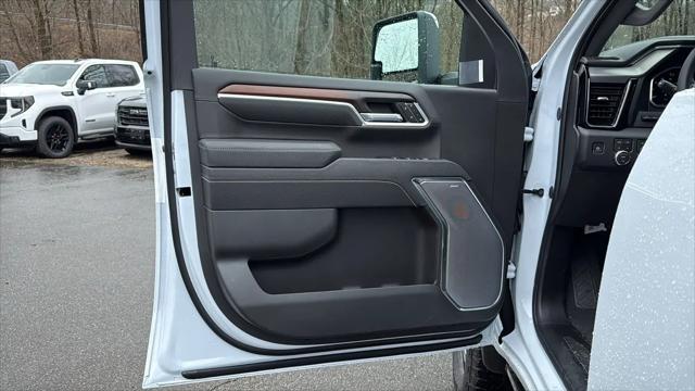 2026 GMC Sierra 2500HD Crew Cab, Standard Bed, Denali, 4WD