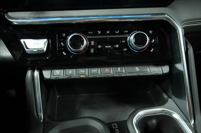 2026 GMC Sierra 2500HD Crew Cab, Standard Bed, Denali Ultimate, 4WD